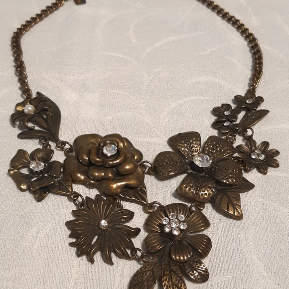 VTG,Bronze Floral 3D Necklace, With Rhinestones, - Picture 6 of 10